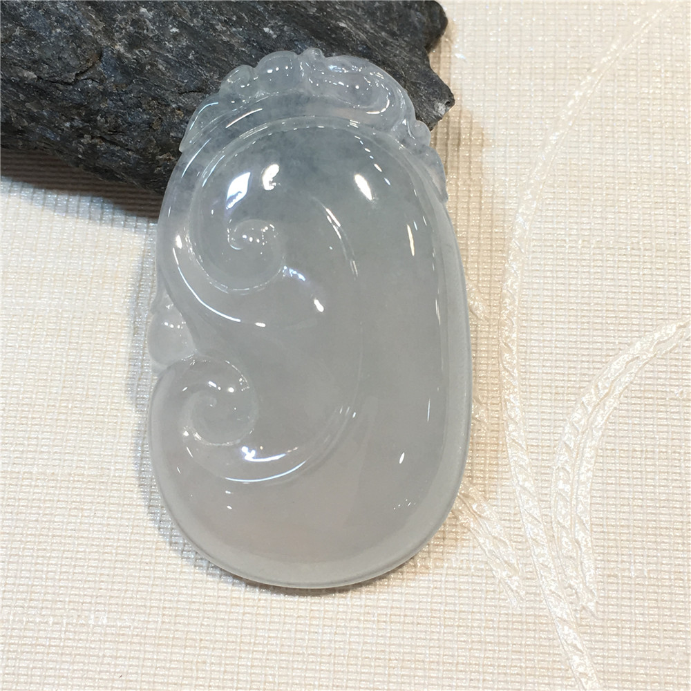 翡翠如意挂件