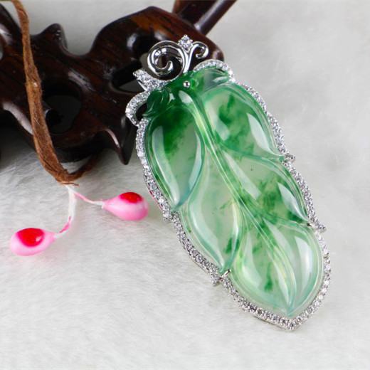 镶钻冰飘花玉叶
