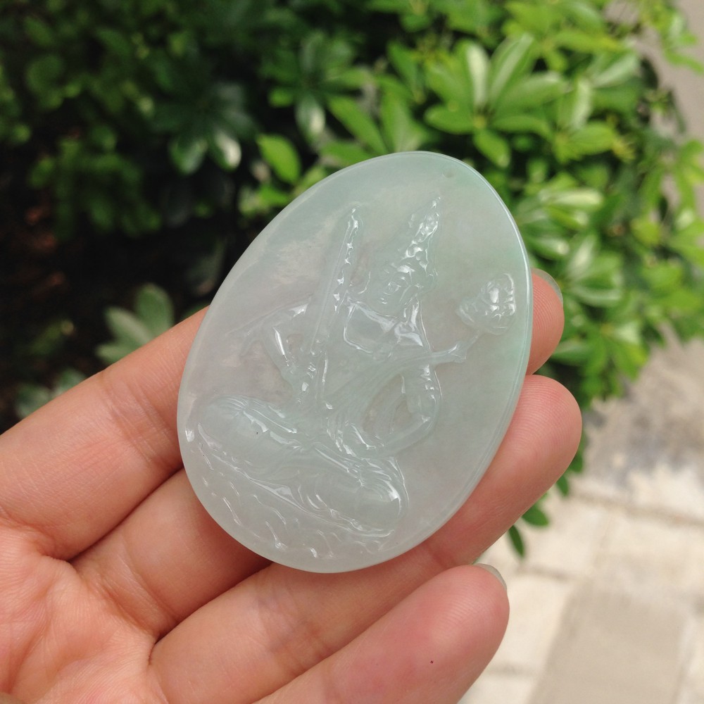 芙蓉翡翠虚空藏菩萨牌